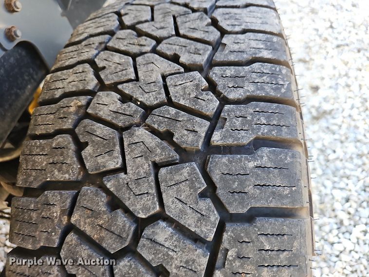 image for item OG9454 2004 Chevrolet Silverado 2500HD  pickup truck