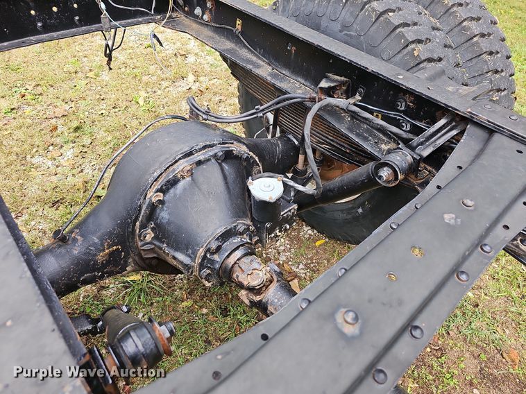 image for item OG9467 1975 Ford F600  truck cab and chassis