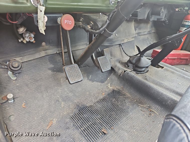 image for item OG9467 1975 Ford F600  truck cab and chassis