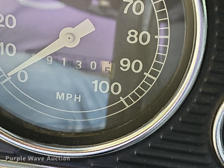 image for item OG9467 1975 Ford F600  truck cab and chassis