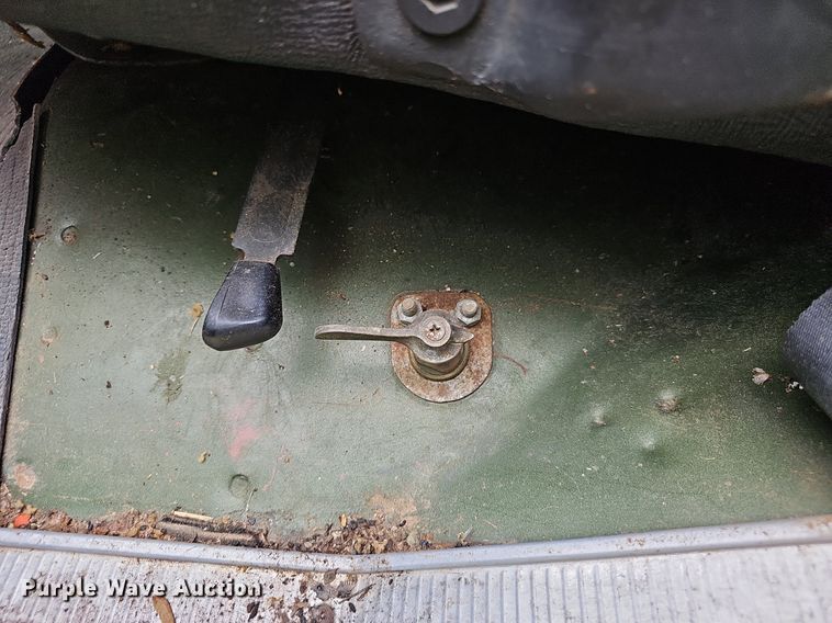 image for item OG9467 1975 Ford F600  truck cab and chassis