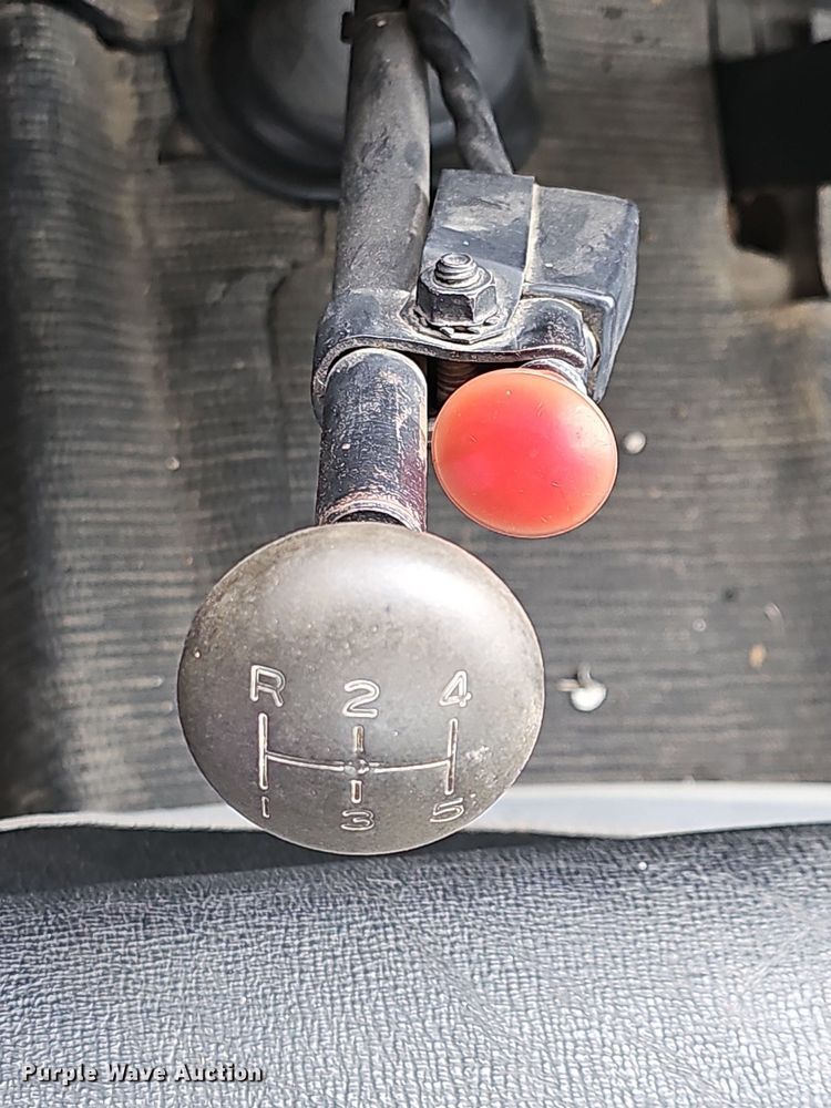 image for item OG9467 1975 Ford F600  truck cab and chassis