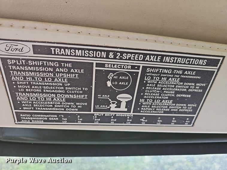 image for item OG9467 1975 Ford F600  truck cab and chassis