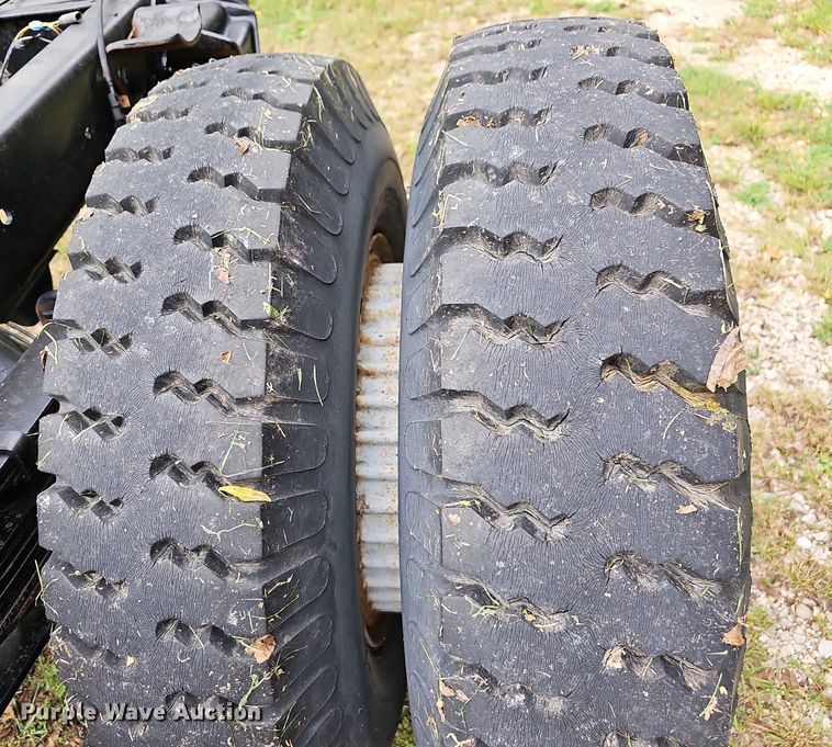 image for item OG9467 1975 Ford F600  truck cab and chassis