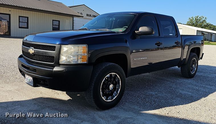 image for item OG9477 2011 Chevrolet Silverado 1500  Crew Cab pickup truck