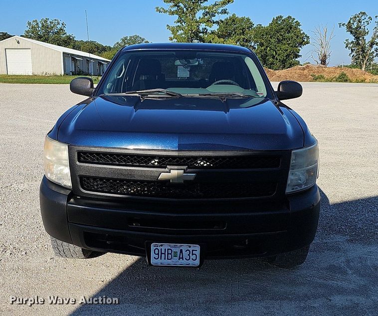 image for item OG9477 2011 Chevrolet Silverado 1500  Crew Cab pickup truck