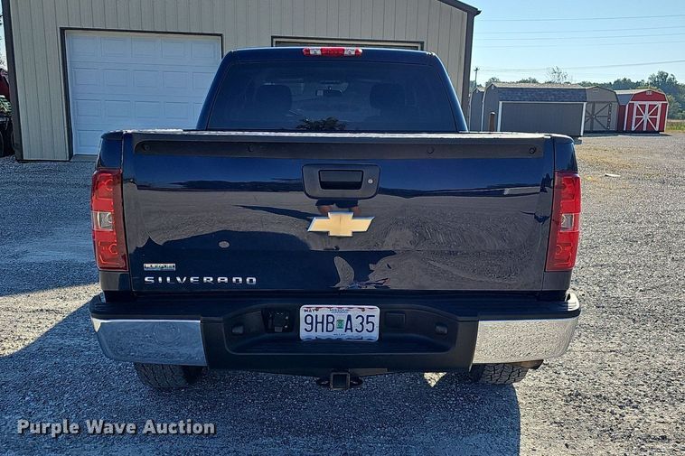 image for item OG9477 2011 Chevrolet Silverado 1500  Crew Cab pickup truck