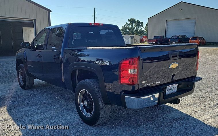 image for item OG9477 2011 Chevrolet Silverado 1500  Crew Cab pickup truck