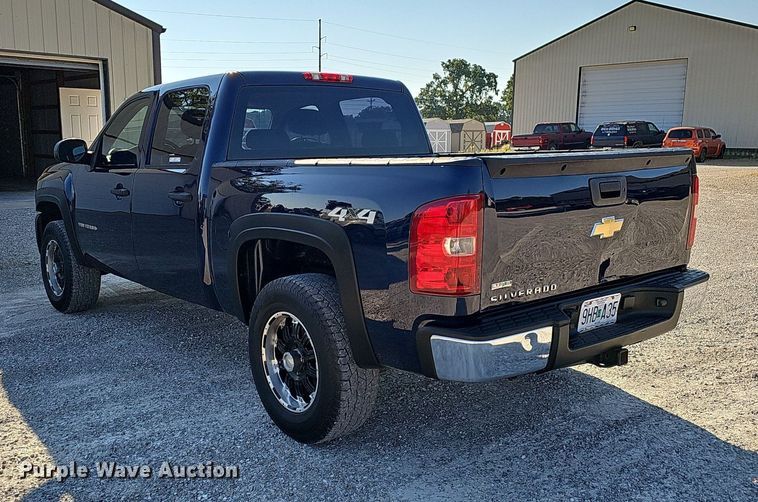 image for item OG9477 2011 Chevrolet Silverado 1500  Crew Cab pickup truck