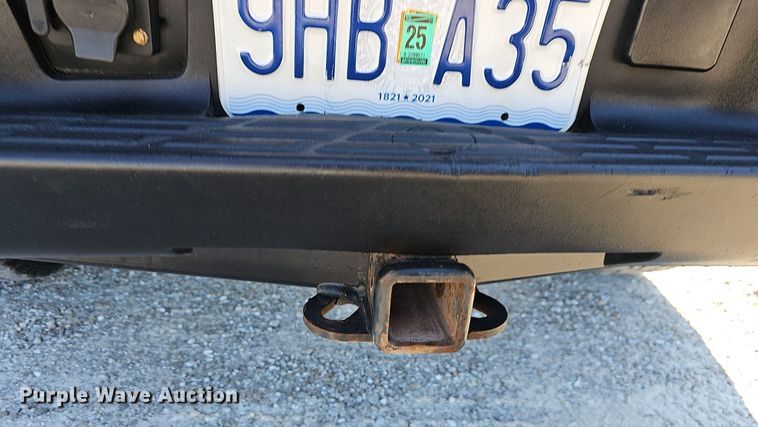 image for item OG9477 2011 Chevrolet Silverado 1500  Crew Cab pickup truck