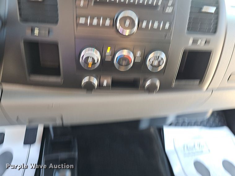 image for item OG9477 2011 Chevrolet Silverado 1500  Crew Cab pickup truck