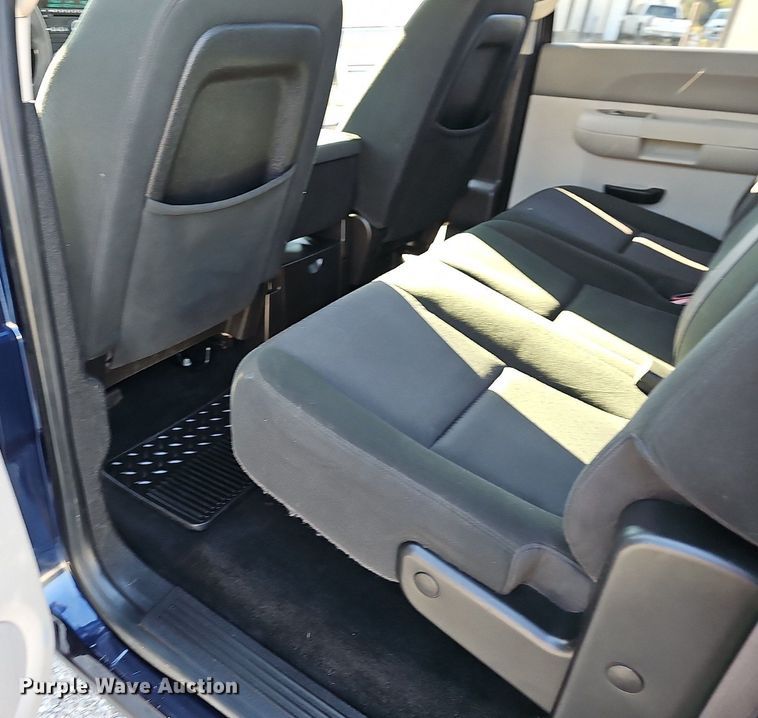 image for item OG9477 2011 Chevrolet Silverado 1500  Crew Cab pickup truck