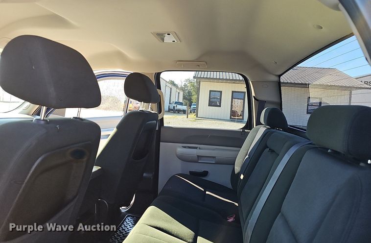 image for item OG9477 2011 Chevrolet Silverado 1500  Crew Cab pickup truck