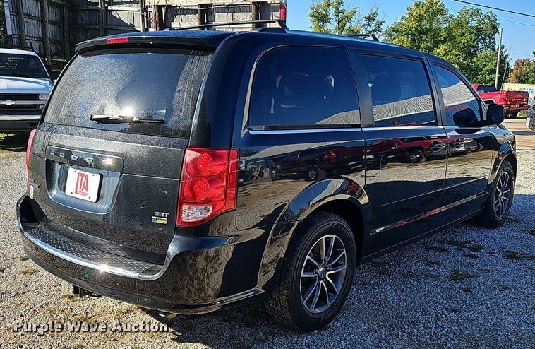 image for item OG9521 2017 Dodge Grand Caravan SXT  van