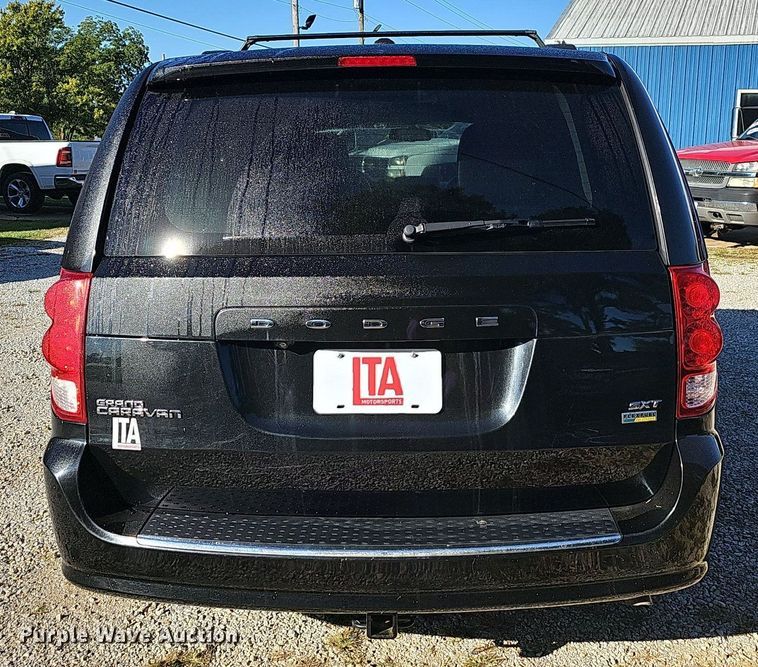 image for item OG9521 2017 Dodge Grand Caravan SXT  van