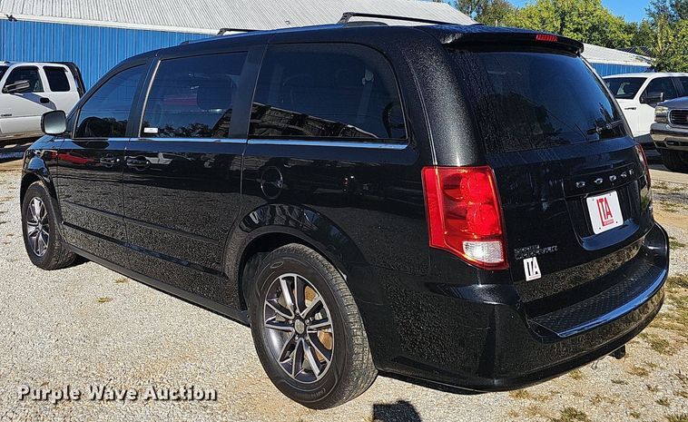 image for item OG9521 2017 Dodge Grand Caravan SXT  van