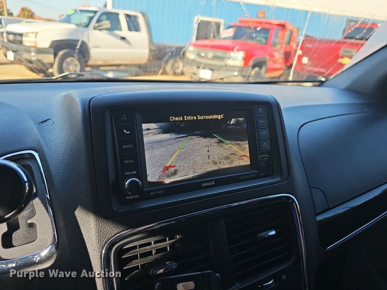 image for item OG9521 2017 Dodge Grand Caravan SXT  van