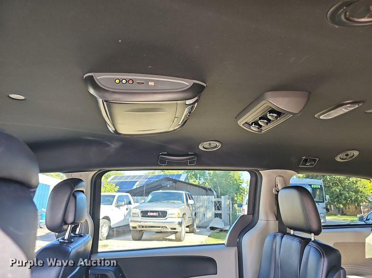 image for item OG9521 2017 Dodge Grand Caravan SXT  van