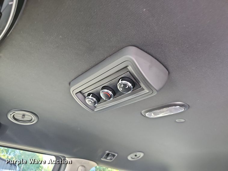 image for item OG9521 2017 Dodge Grand Caravan SXT  van