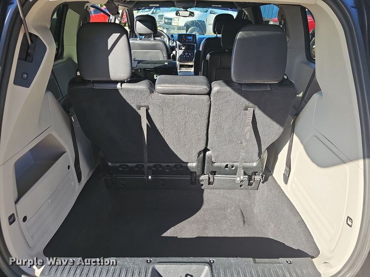 image for item OG9521 2017 Dodge Grand Caravan SXT  van