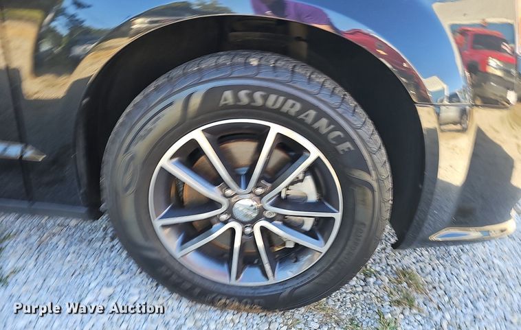 image for item OG9521 2017 Dodge Grand Caravan SXT  van