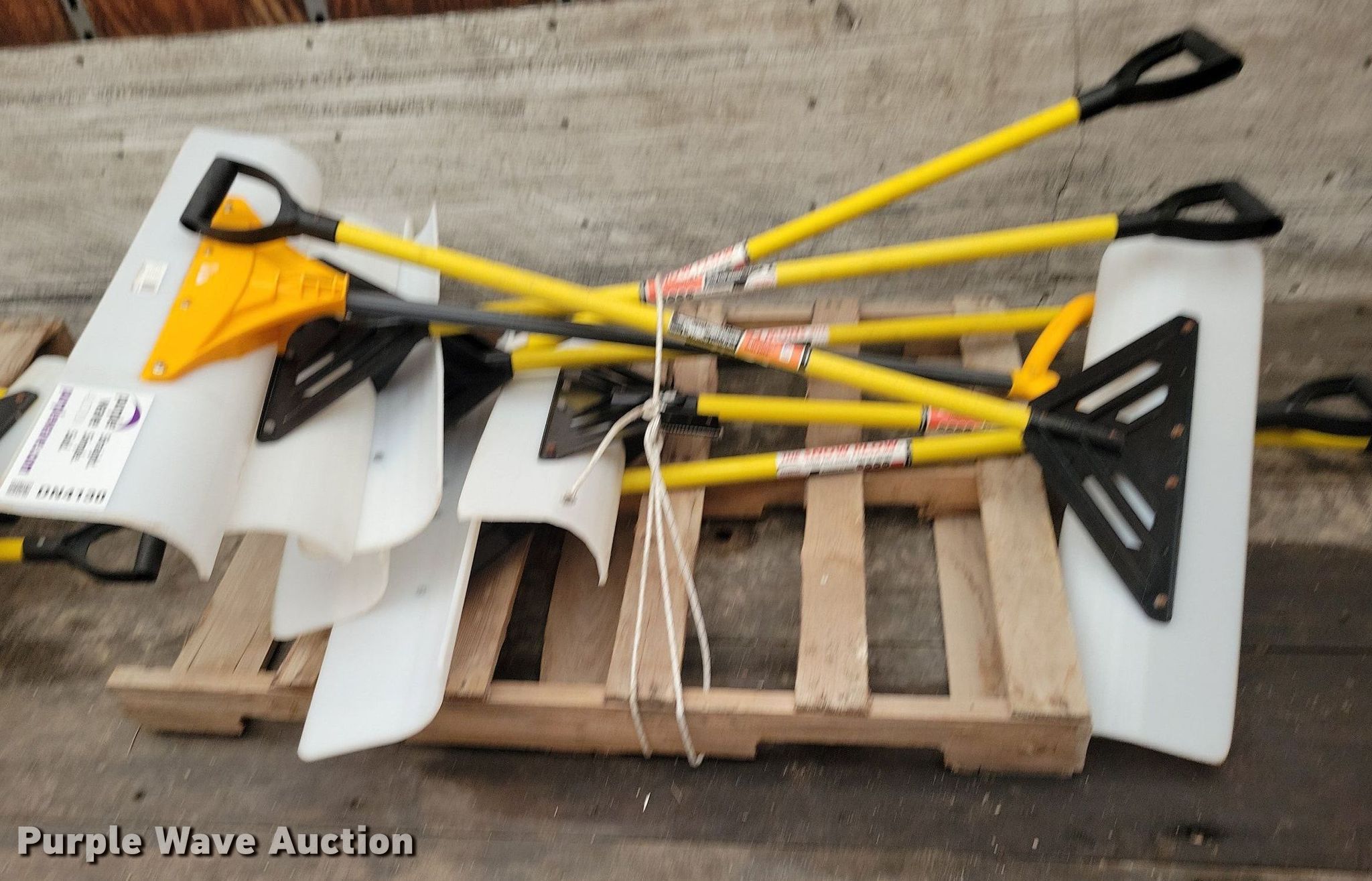 (7) The Snow Plow snow shovels in West Des Moines, IA Item DN4130