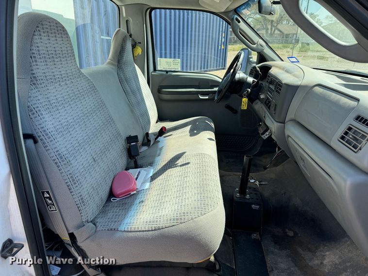 image for item DK2523 2003 Ford F450 Super Duty  fiber optic splicing truck