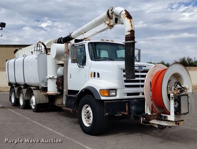 image for item DK8788 2000 Sterling LT  vacuum truck