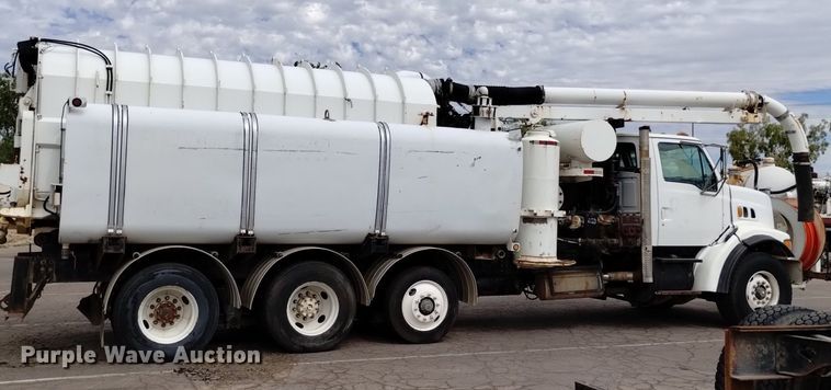 image for item DK8788 2000 Sterling LT  vacuum truck
