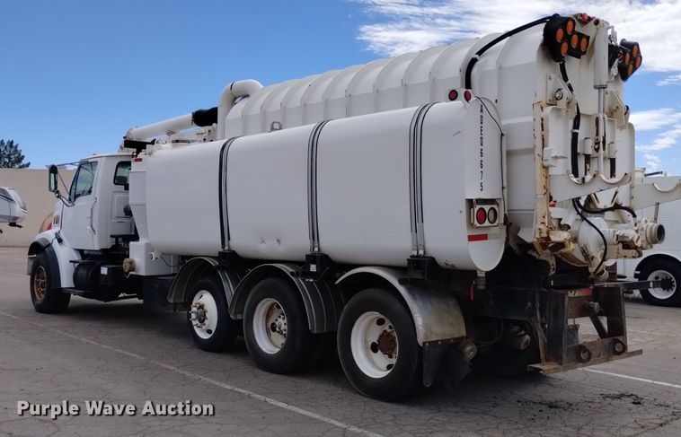 image for item DK8788 2000 Sterling LT  vacuum truck