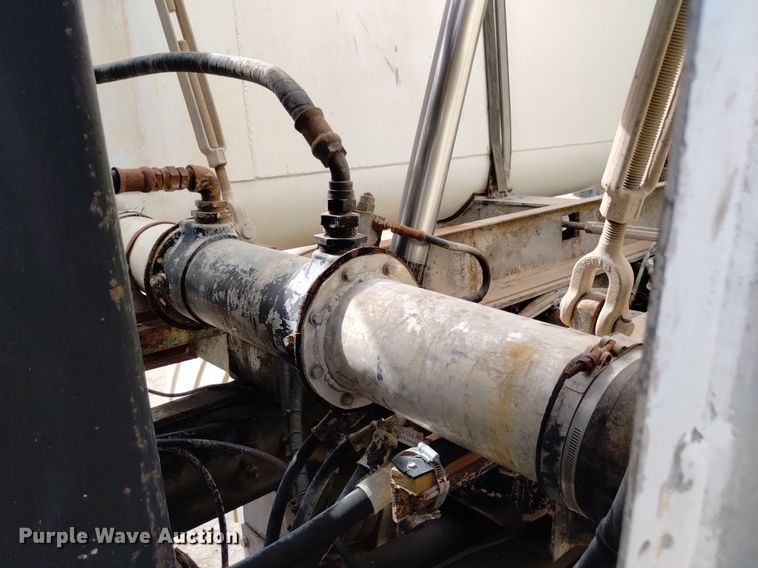 image for item DK8788 2000 Sterling LT  vacuum truck