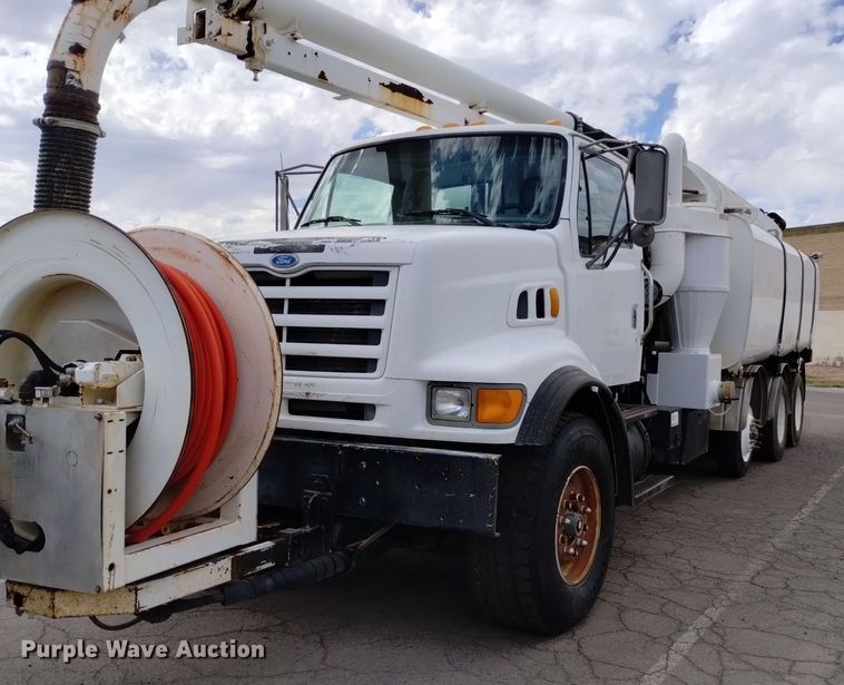 image for item DK8788 2000 Sterling LT  vacuum truck