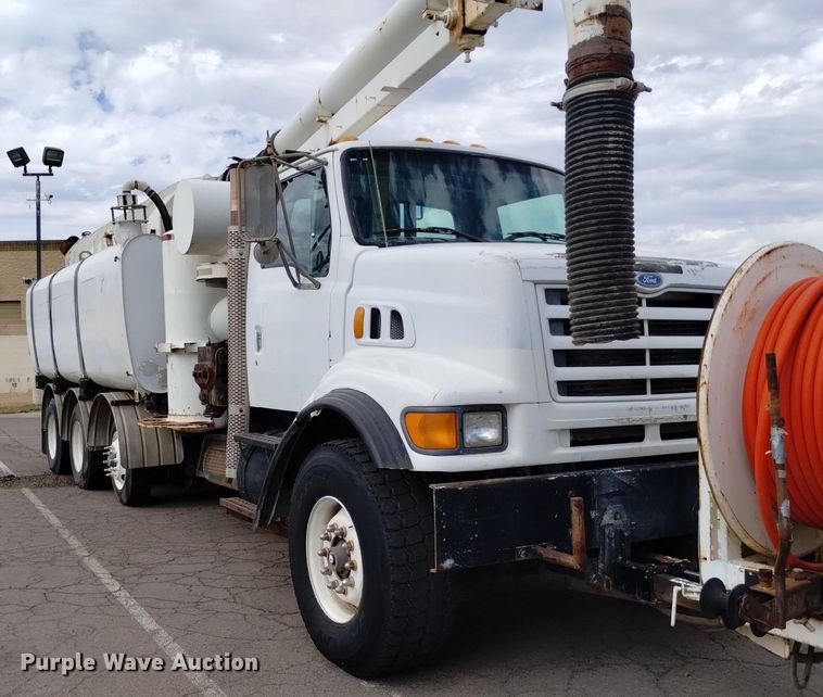 image for item DK8788 2000 Sterling LT  vacuum truck