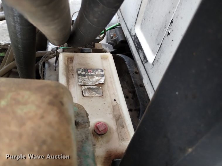 image for item DK8788 2000 Sterling LT  vacuum truck