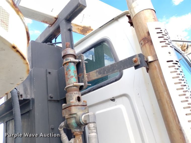 image for item DK8788 2000 Sterling LT  vacuum truck