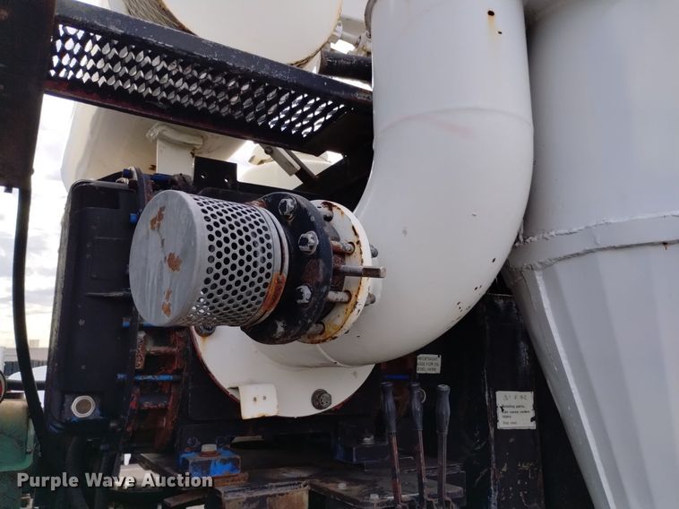 image for item DK8788 2000 Sterling LT  vacuum truck