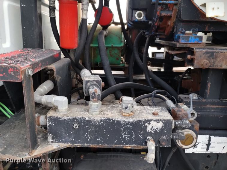 image for item DK8788 2000 Sterling LT  vacuum truck