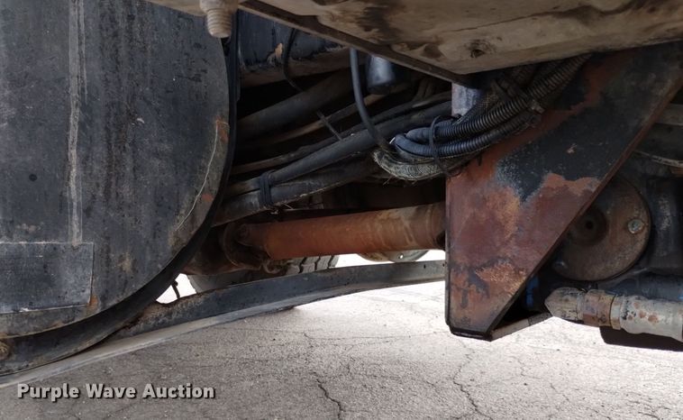 image for item DK8788 2000 Sterling LT  vacuum truck