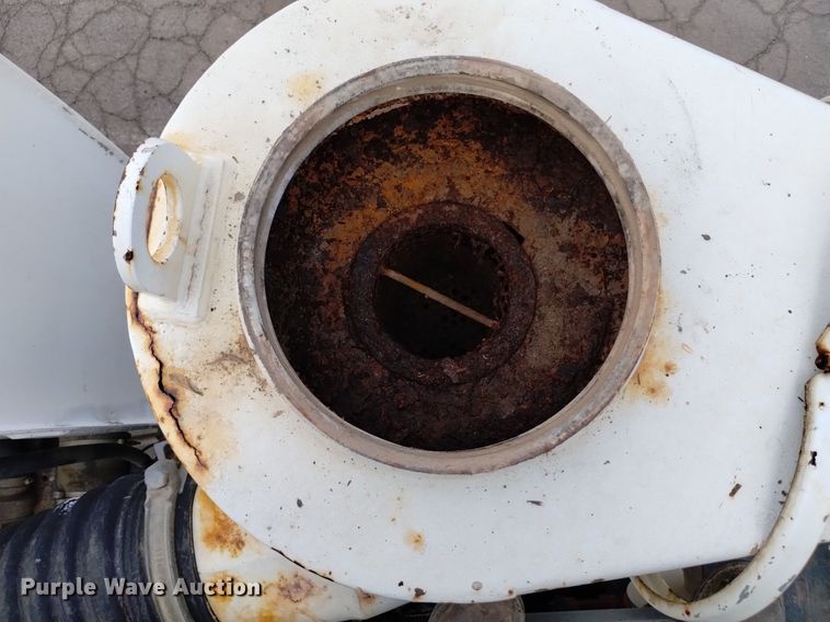 image for item DK8788 2000 Sterling LT  vacuum truck