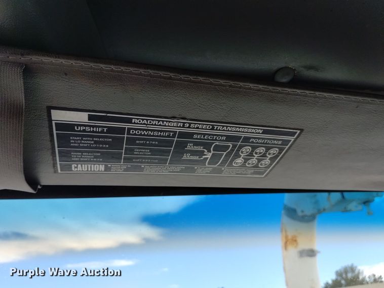 image for item DK8788 2000 Sterling LT  vacuum truck