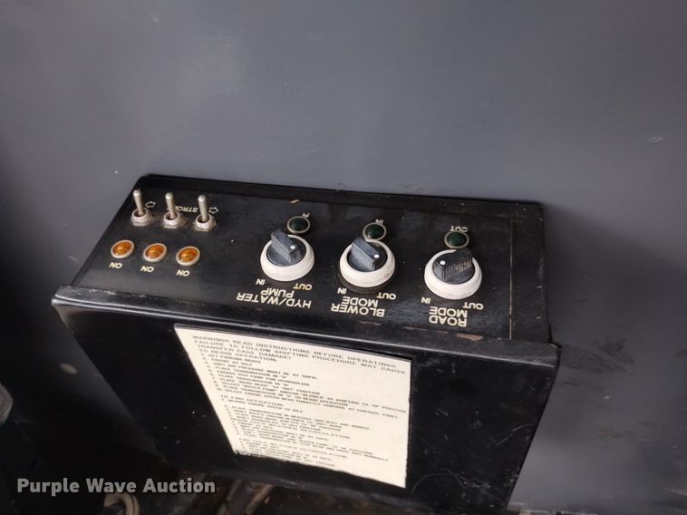 image for item DK8788 2000 Sterling LT  vacuum truck