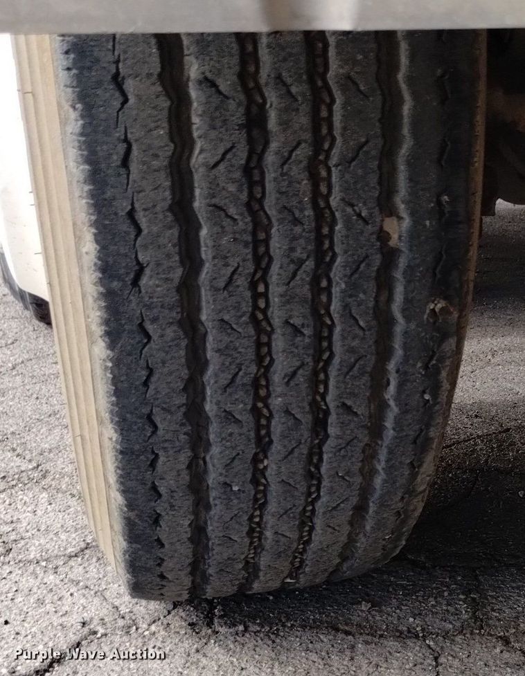 image for item DK8788 2000 Sterling LT  vacuum truck