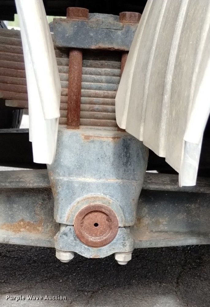 image for item DK8788 2000 Sterling LT  vacuum truck