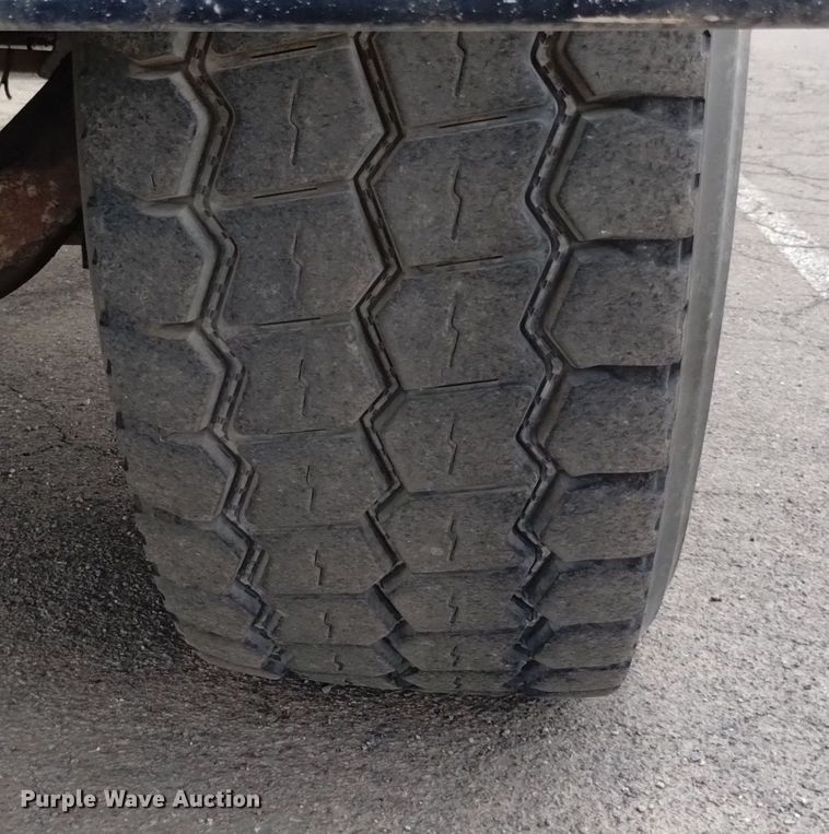 image for item DK8788 2000 Sterling LT  vacuum truck