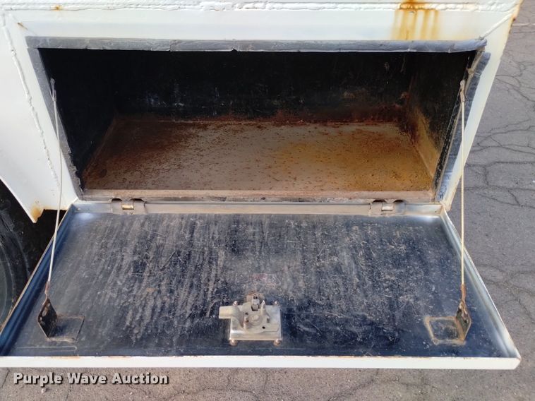 image for item DK8790 1995 International 4900  sewer jetter truck