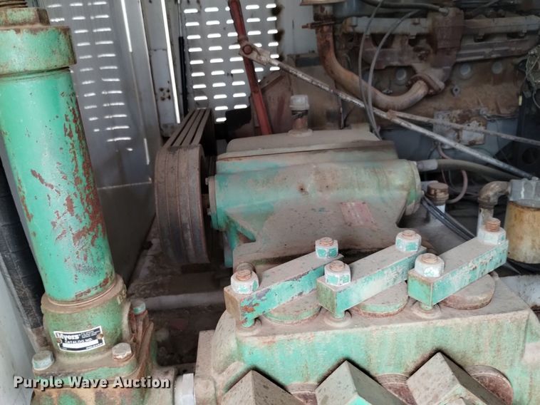 image for item DK8790 1995 International 4900  sewer jetter truck