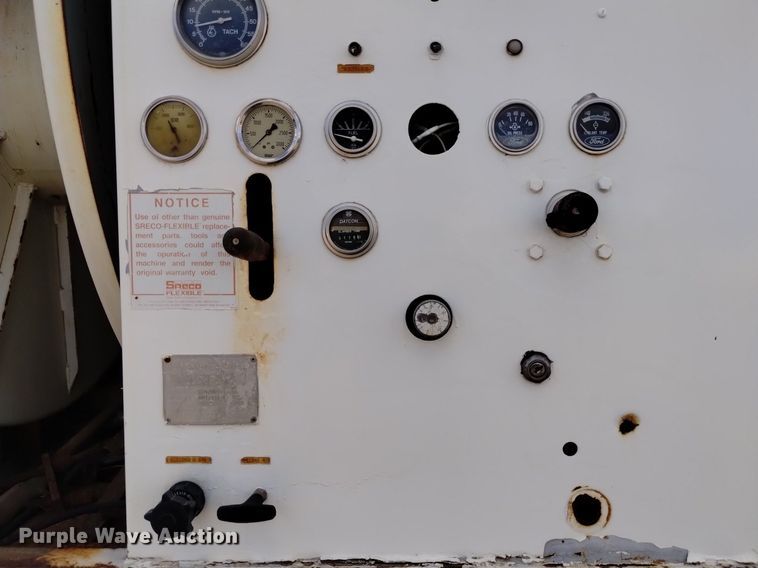 image for item DK8790 1995 International 4900  sewer jetter truck