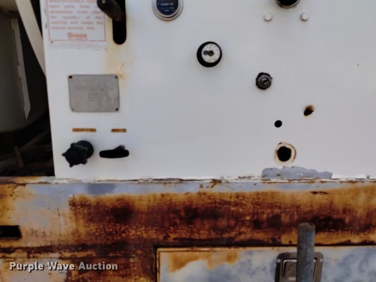 image for item DK8790 1995 International 4900  sewer jetter truck