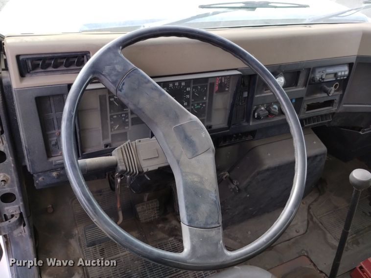 image for item DK8790 1995 International 4900  sewer jetter truck