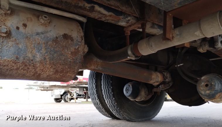 image for item DK8790 1995 International 4900  sewer jetter truck